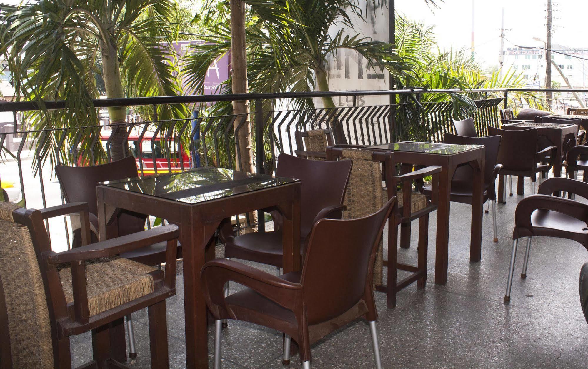 Niagara Hotel Accra Luaran gambar
